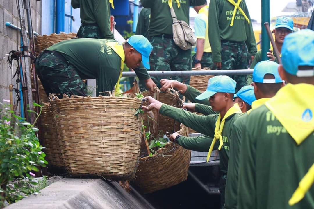 "จิตอาสา พัฒนาคูคลองเขตปทุมวัน"