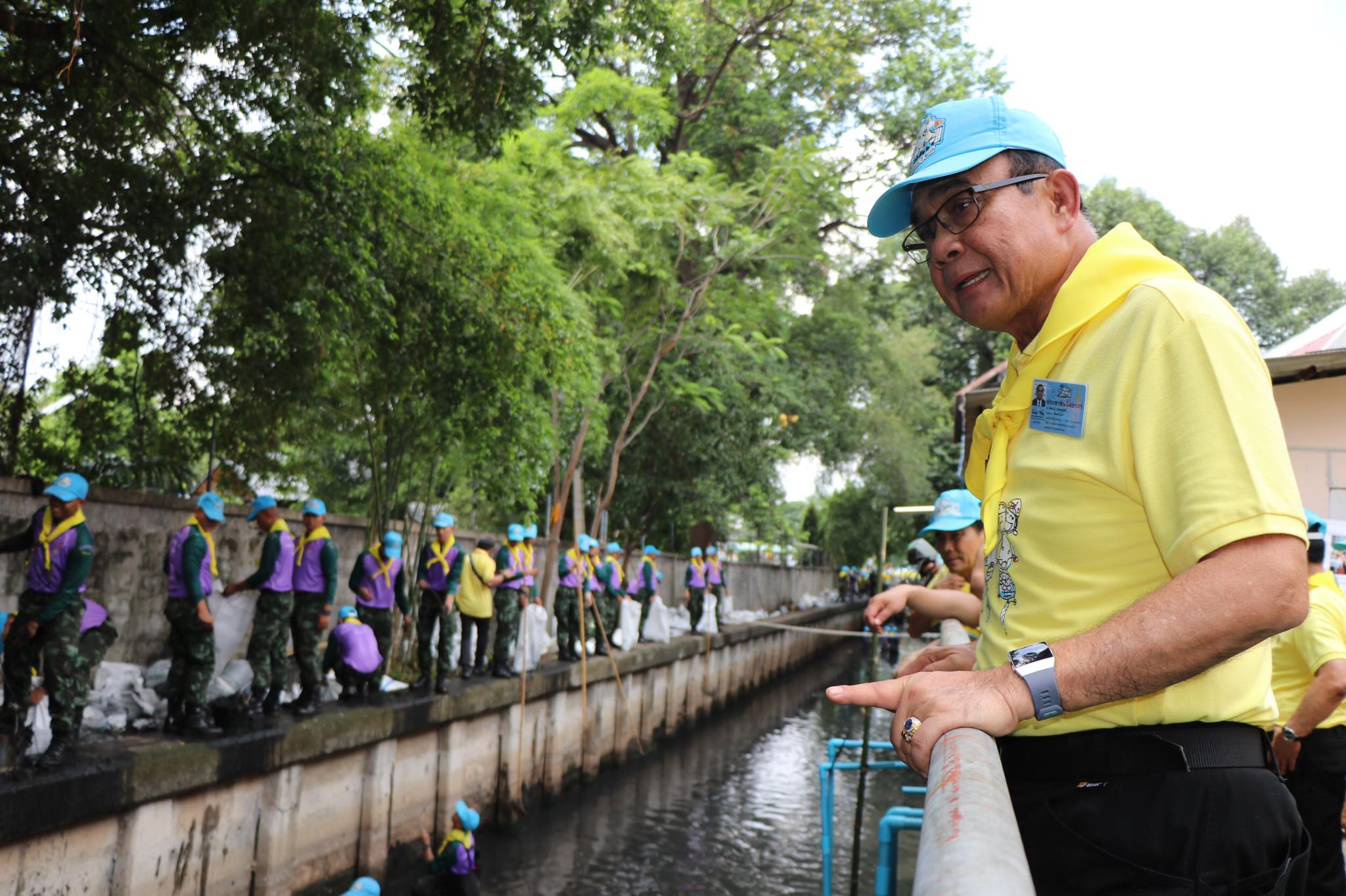 จิตอาสาพระราชทาน 904 วปร. ร่วมพัฒนาปรับภูมิทัศน์​ ทำความสะอาด​คูคลอง บริเวณวัดธรรมาภิรตาราม