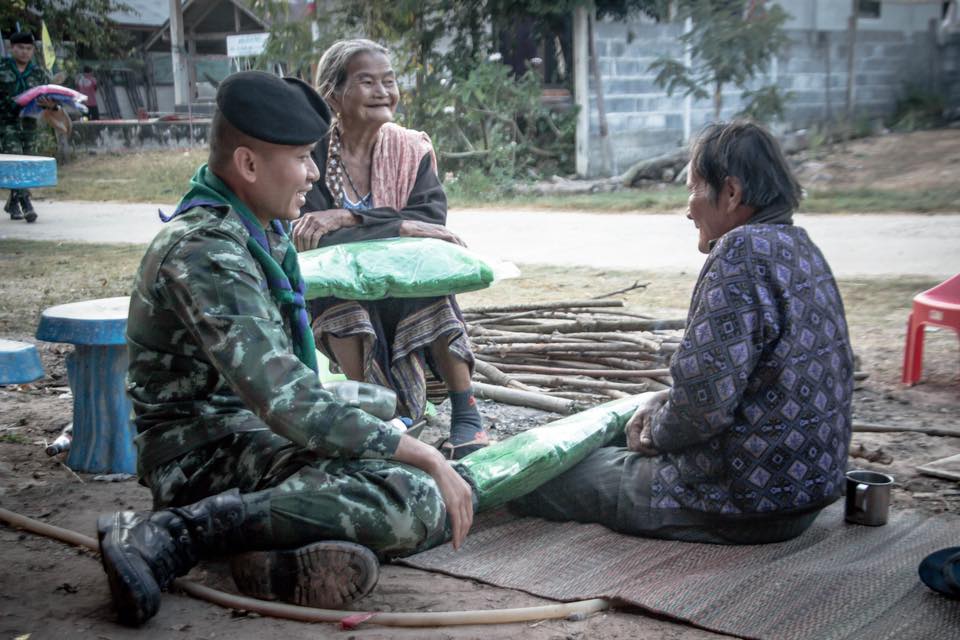 “กองทัพบก..คลายความหนาว”