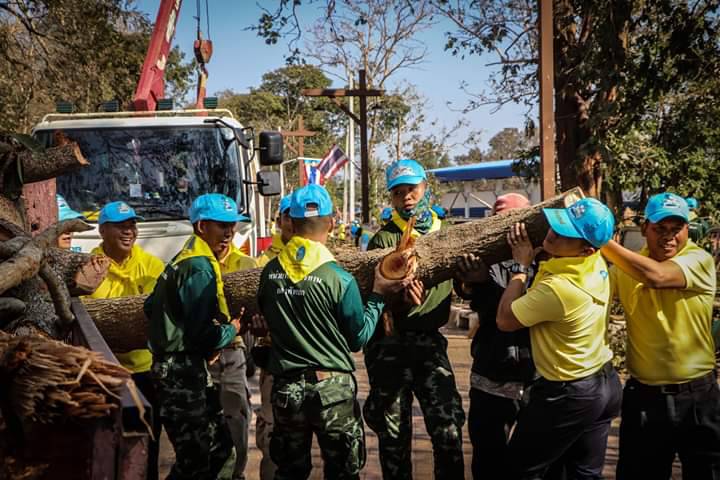 “ผู้พันใจดี ประชาชนดีใจ” นำทหารจิตอาสา ....ผนึกกำลังเครือข่ายจิตอาสา ช่วยเหลือพี่น้องผู้ประสบวาตภัย รวมพลังคืนสุขชาวเชียงแสน.....