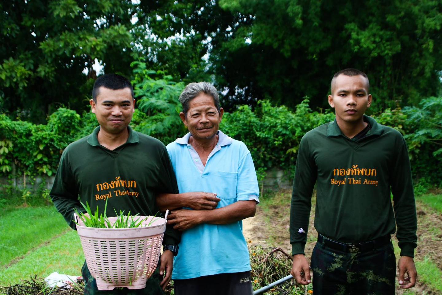 “รับซื้อผลผลิตช่วยเหลือเกษตรกร”