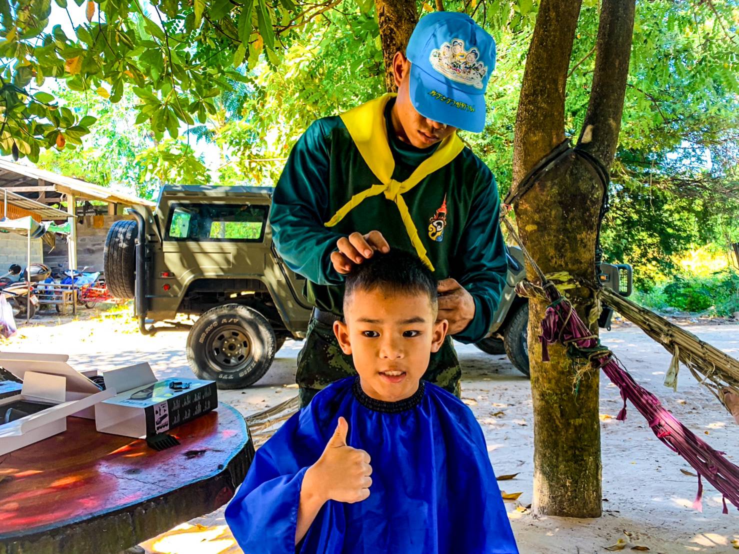 Army Barber Delivery ตัดผมฟรีที่ชายแดน