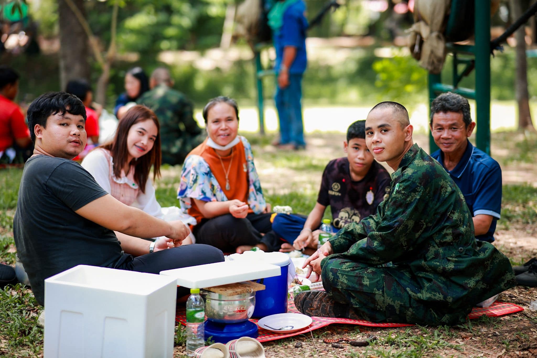 "มทบ.25 เปิดบ้านเยี่ยมญาติทหารใหม่สร้างกำลังใจ คลายความคิดถึง"