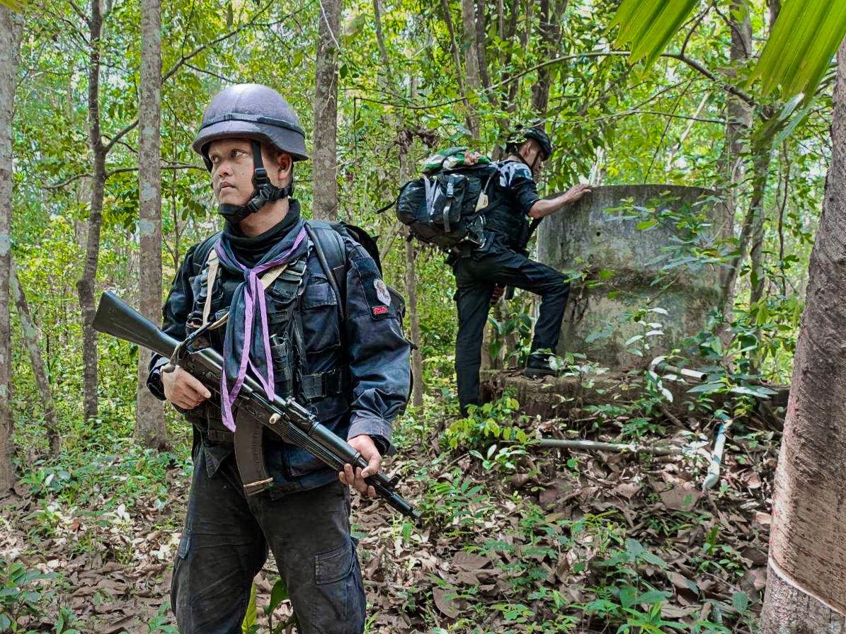 ทหารพราน 44 กำกับดูแล และควบคุมพื้นที่รับผิดชอบ ในลักษณะเชิงรุก และเชิงรับ เพื่อให้พื้นที่ปลอดเหตุ พี่น้องประชาชนปลอดภัย