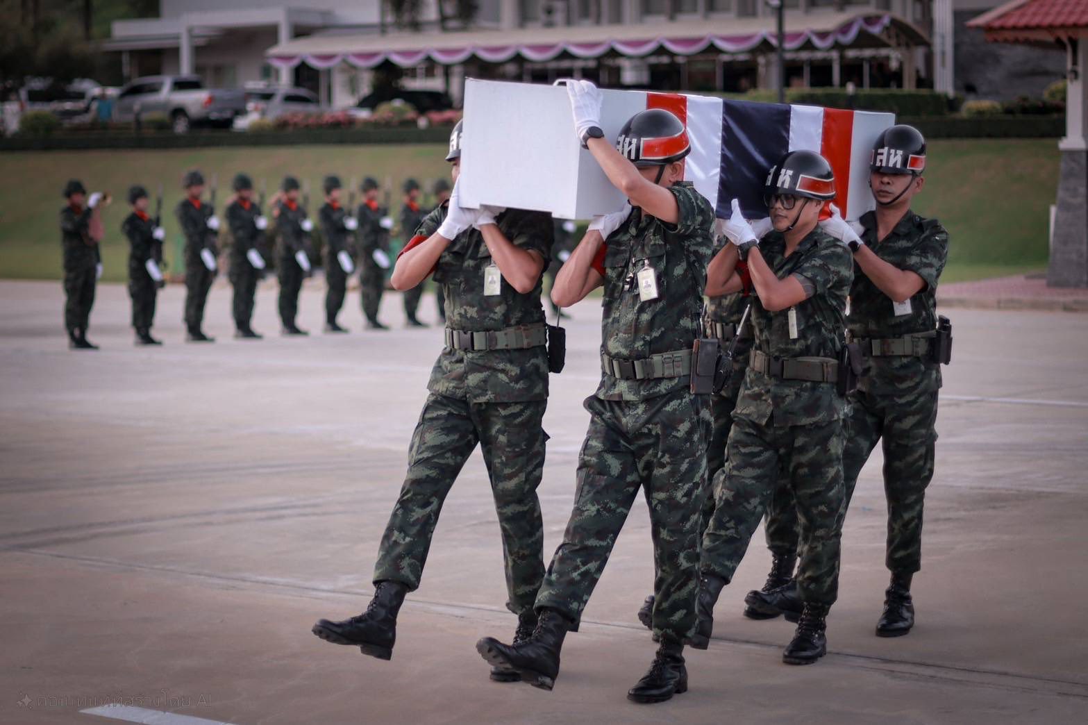 สดุดีวีรชน แม่ทัพภาคที่ 4 ส่งร่างทหารกล้า