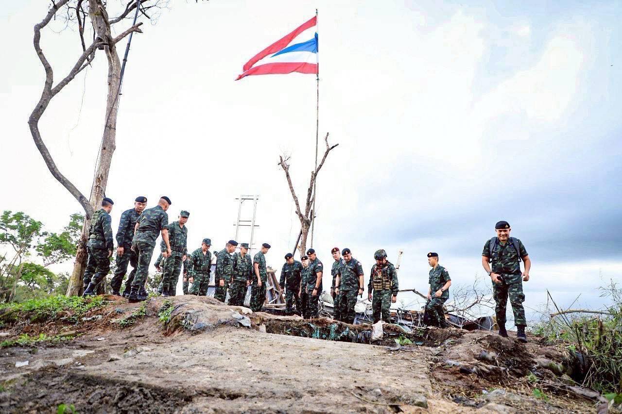 ผบ.ทบ. ลงพื้นที่กองกำลังสุรนารี ตรวจเยี่ยมฐานฯ ภูมะเขือ และติดตามภารกิจอนุรักษ์กำลังรบ